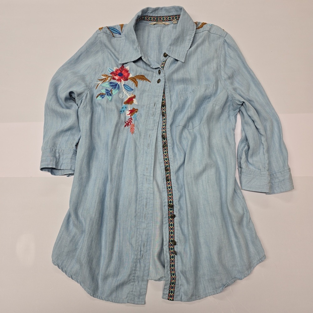 Soft Surroundings Embroidered Floral Tencel Chambray Top Blue PM 3FG55